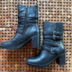 Baretraps Gaia Anckle Boots (Size 6.5)